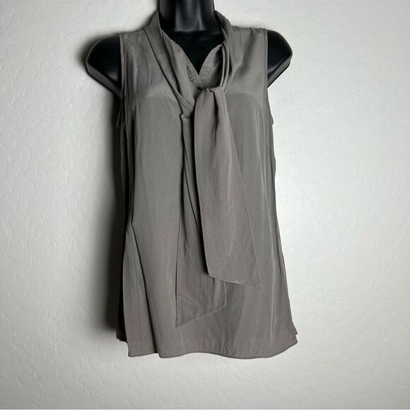 Gray 100% Silk Sleeveless Top Split Neck And Tie Size XS Classiques Entiere - Picture 4 of 8